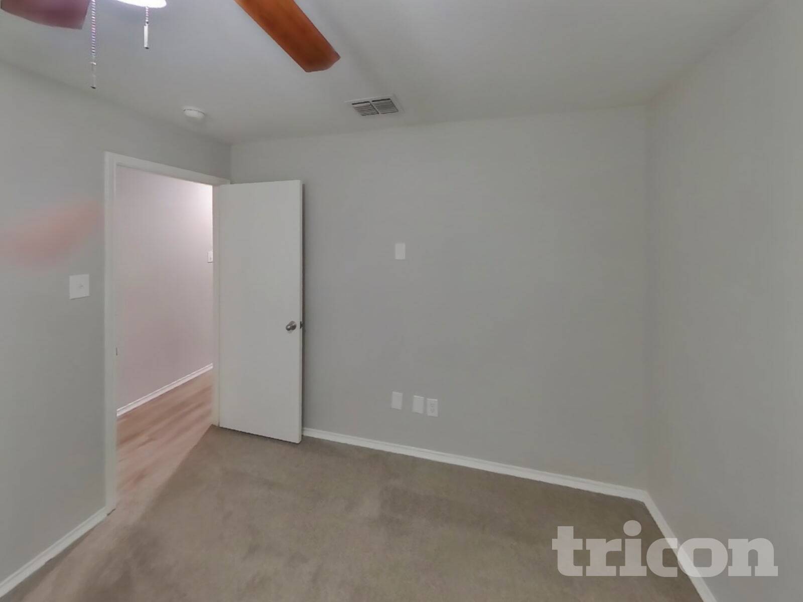 Building Photo - 439 Eisenhower Ln