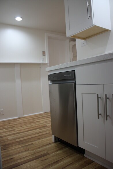 Building Photo - 419 Belvedere St