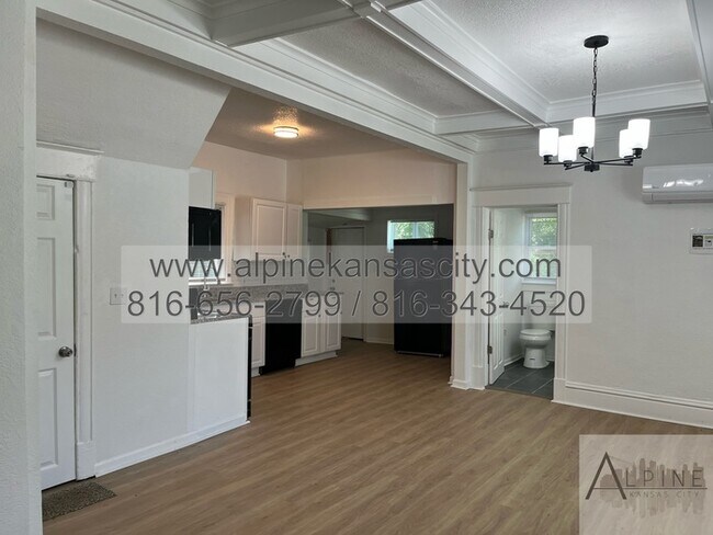 Building Photo - HUGE 3 Story Remodel!