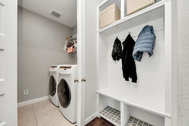 Building Photo - 2707 Brighton Willow Way