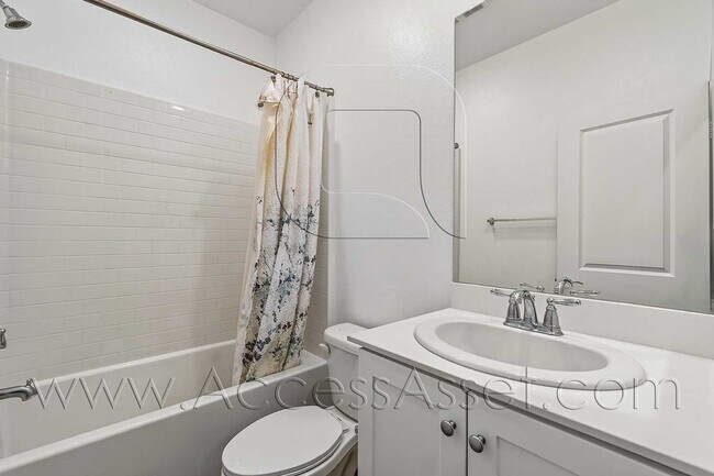 Building Photo - Beautiful Two-Story 4 Bed/3 Bath Home In Perris!