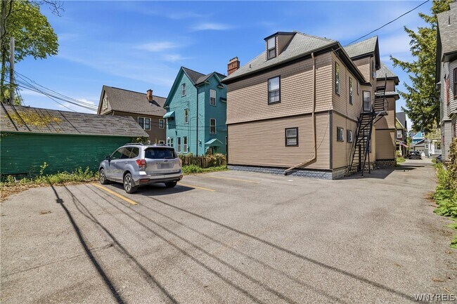 Building Photo - 182 Lancaster Ave