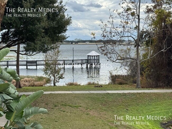 Building Photo - 6627 Queens Borough Ave