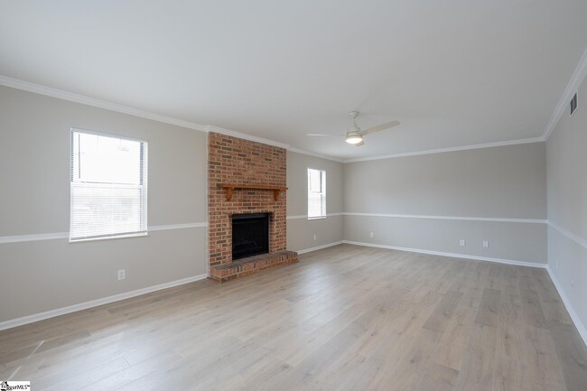 Building Photo - 97 Jamestowne Way