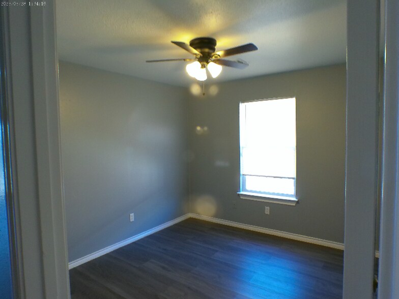 Building Photo - 10133 Teneha Dr