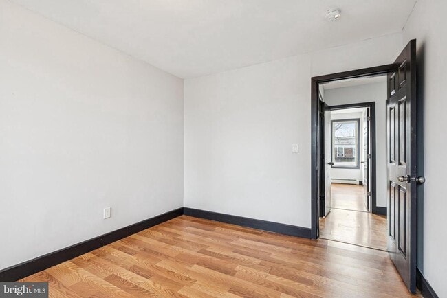 Building Photo - 5221 Linden Heights Ave