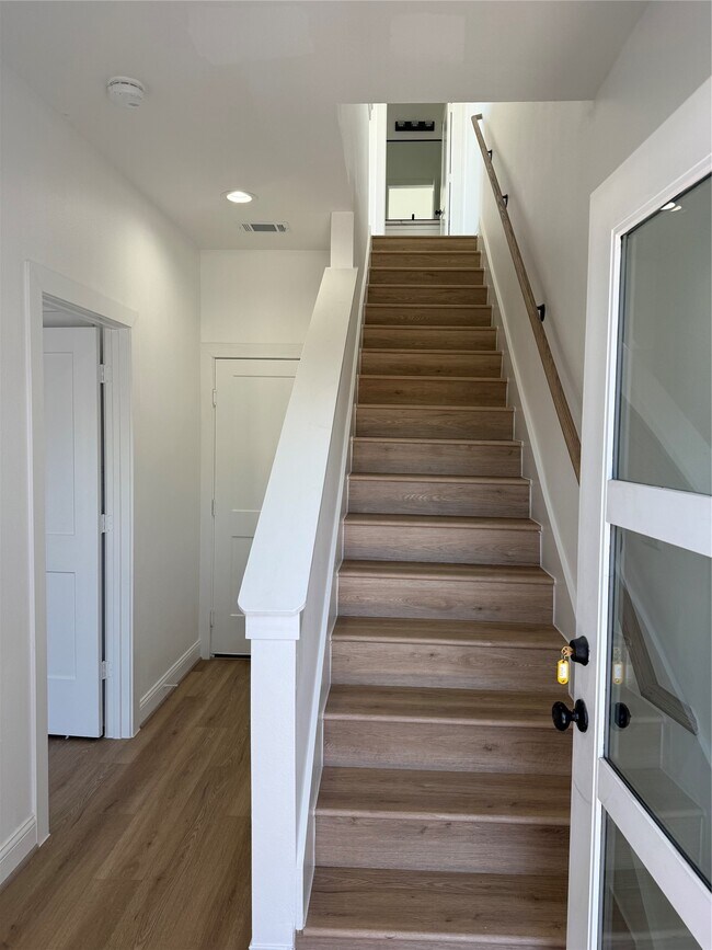 Building Photo - 6350 Culberson St