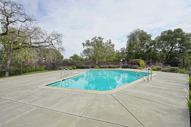 Building Photo - Convenient Novato Apartment with Great Nat...