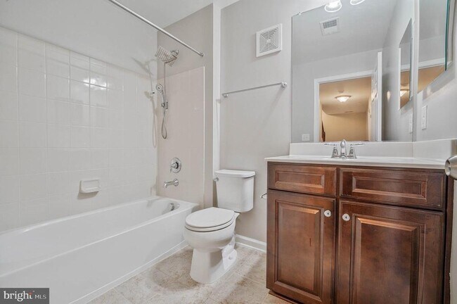 Building Photo - 25218 Briargate Terrace