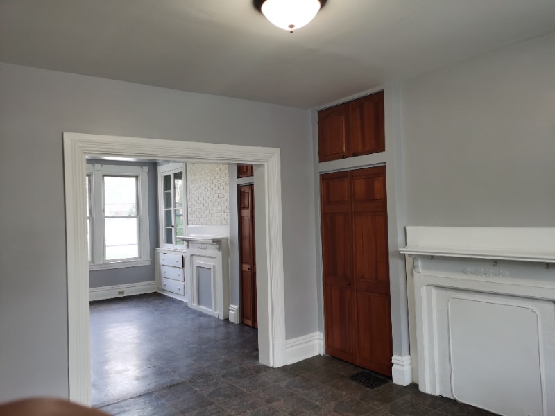 Building Photo - 7120 Harrison Ave