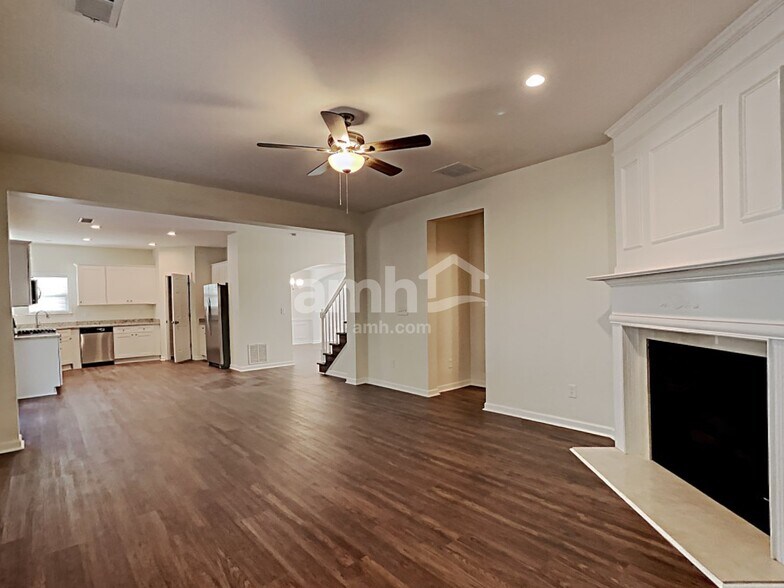 Building Photo - 982 Simonton View Ln SE