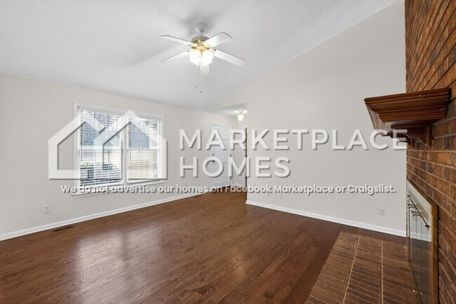 Building Photo - 1119 Roper Mountain Rd