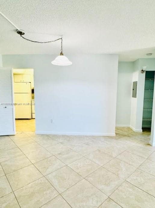 Building Photo - 2425 NE 135th St