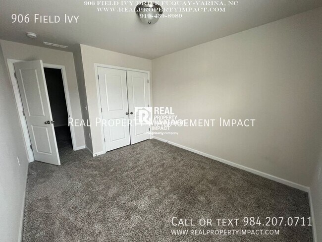 Building Photo - 906 Field Ivy Fld