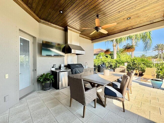 Building Photo - 10605 Sabella Dr