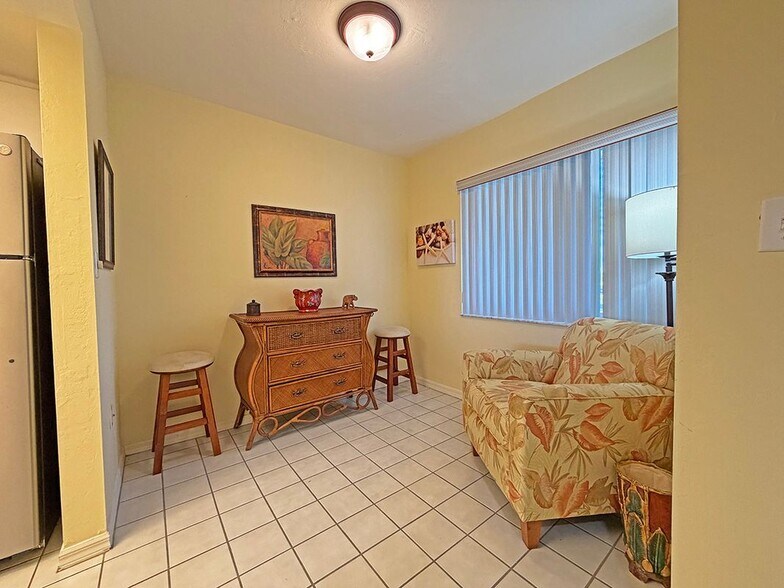 Building Photo - 15161 Cedarwood Ln