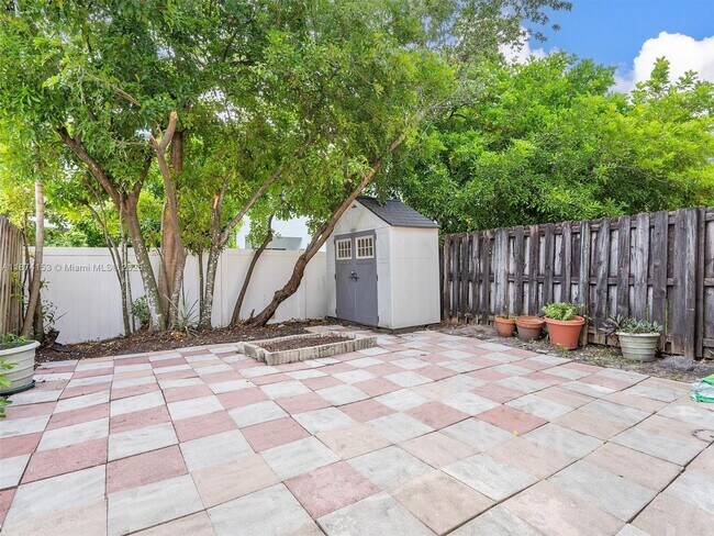 Building Photo - 4964 SW 128th Ave