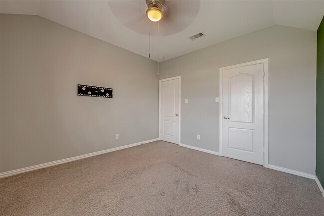 Building Photo - 7710 Eastwood Lake Ln