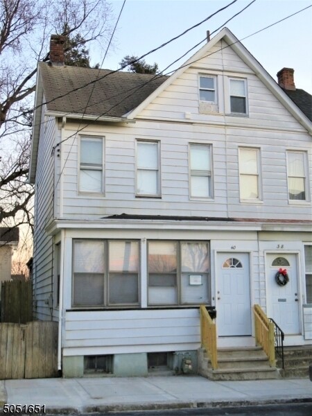 Building Photo - 40 Davis St