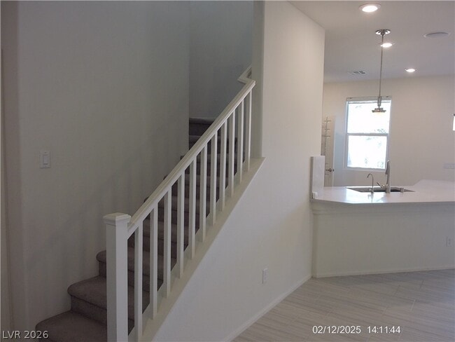 Building Photo - 9092 Jade Vine Ave