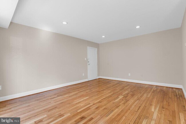 Building Photo - 5410 85th Ave