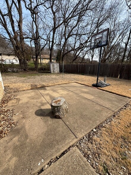 Building Photo - 2211 W Butler St