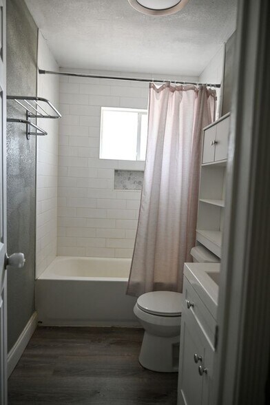 Building Photo - 4702 Cobblestone Ln