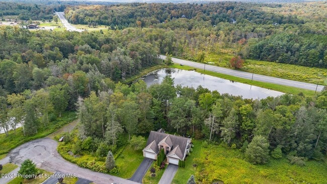 Building Photo - 32 Pine Tree Dr