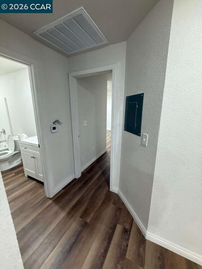 Building Photo - 3232 Sanguinetti Ln