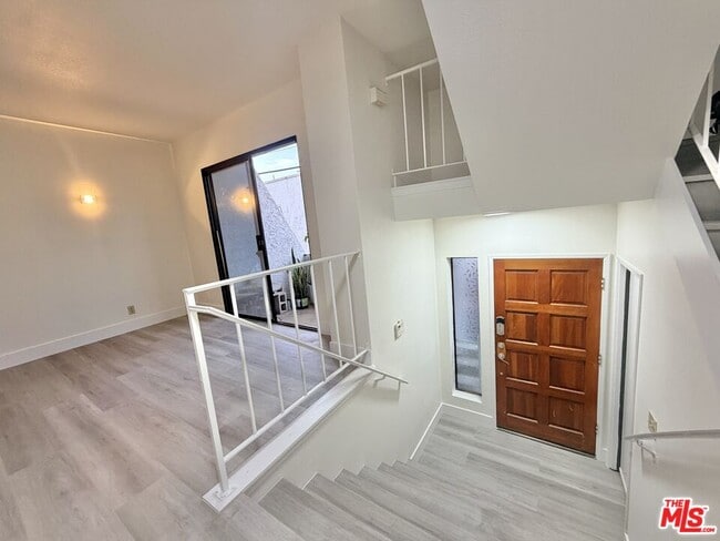 Building Photo - 31 Eastern Ave