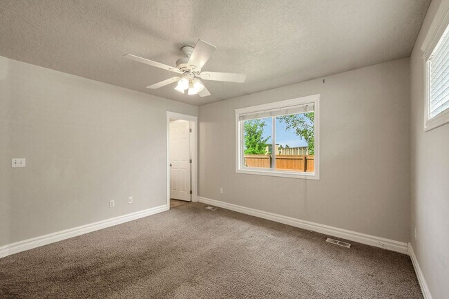 Building Photo - Charming 3BR House in Fort Collins