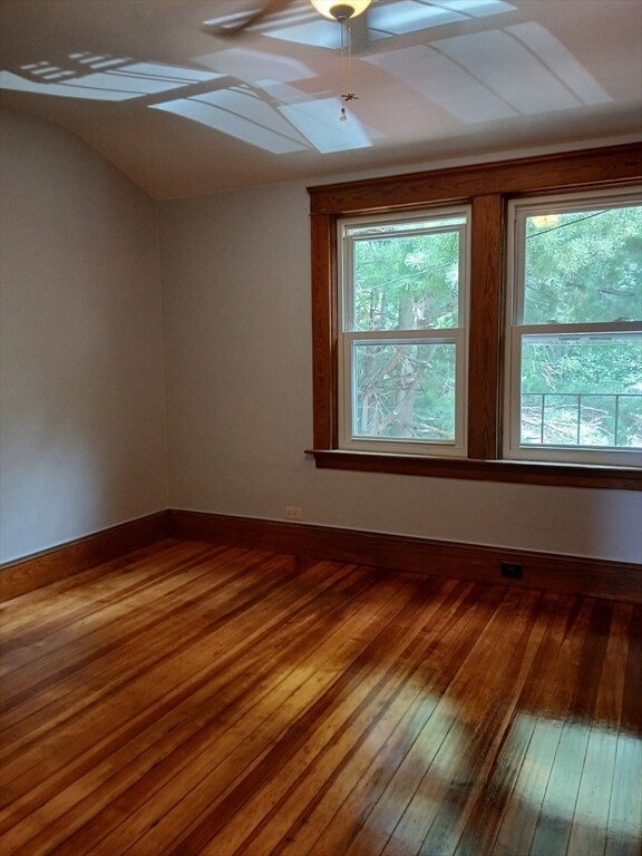 Building Photo - 112-116 Ledge Rd