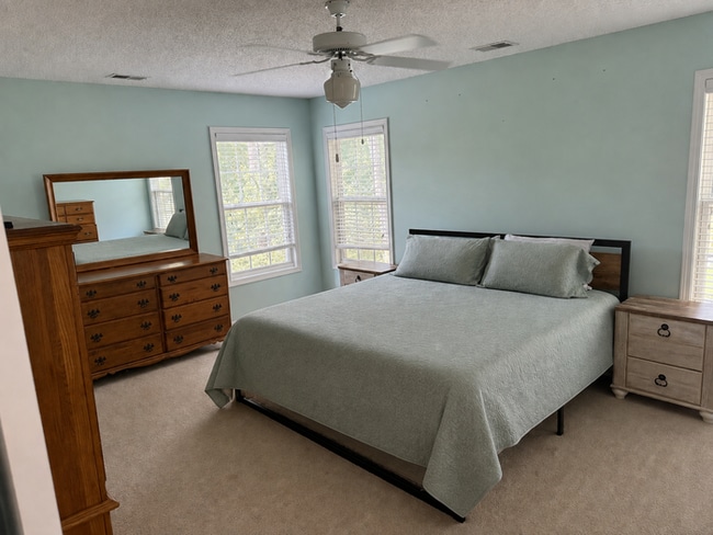 Building Photo - Furnished Mid Term rental
