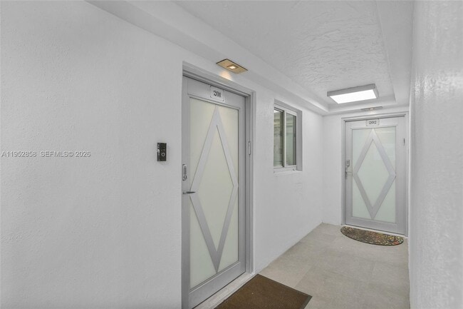 Building Photo - 4141 Collins Ave