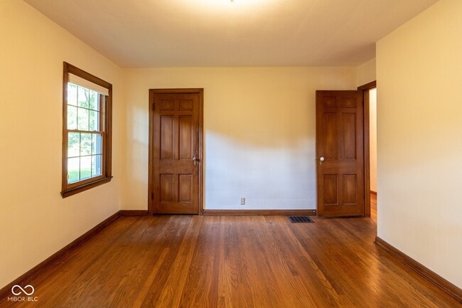Building Photo - 6353 Riverview Dr