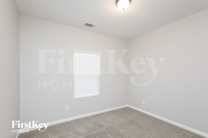 Building Photo - 4221 Weeping Willow Dr