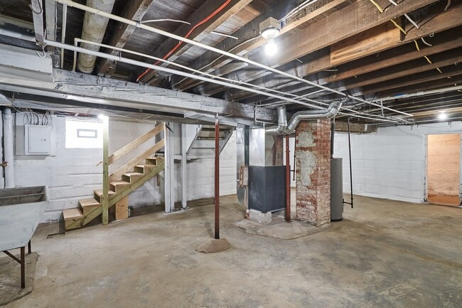 Building Photo - New 3 Bed 2 bath home