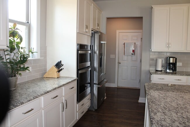 Building Photo - 7217 Rex Rd