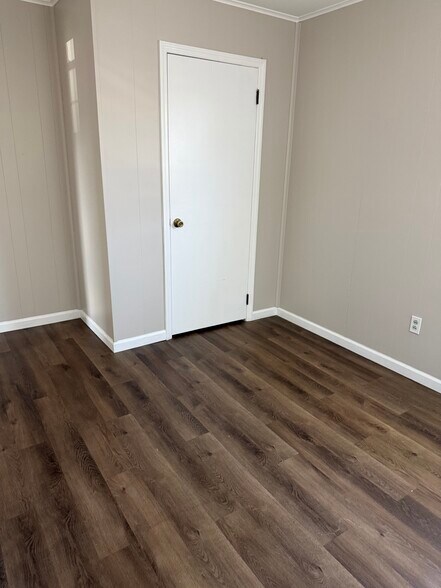 Building Photo - 200 Hiering Ave