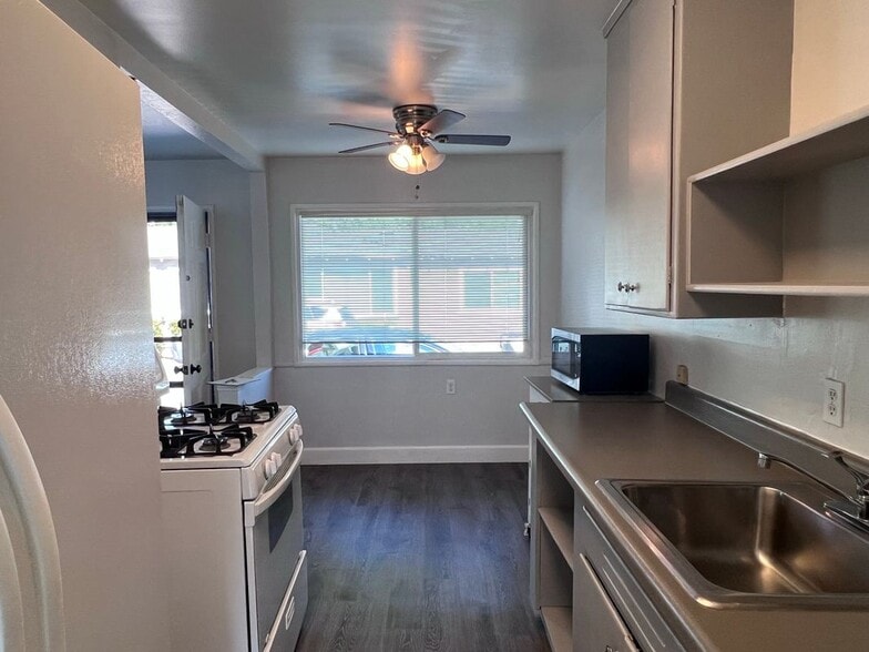 Building Photo - 187 Old Bernal Ave