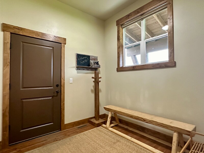 Building Photo - 3071 River Lakes Dr