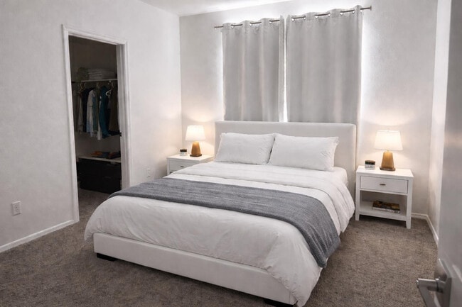 Building Photo - 14515 W Lisbon Ln