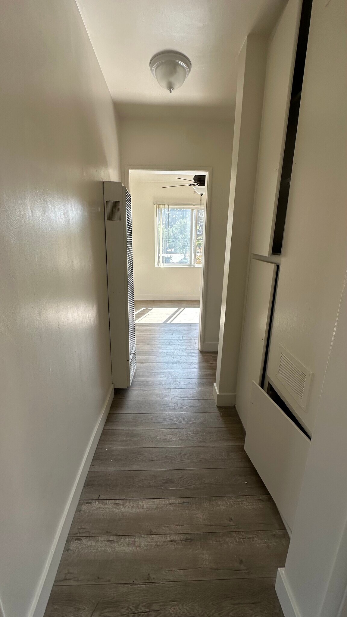 Building Photo - 13233 Oxnard St