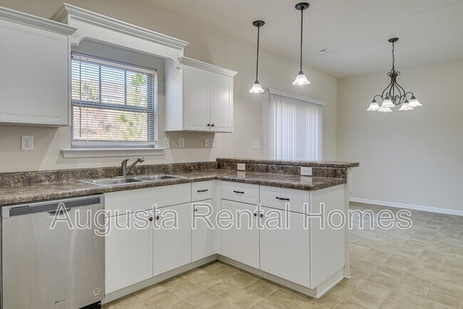 Building Photo - 633 Colston Ave