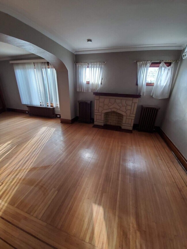 #2 Living Room - 1168 Walden Ave