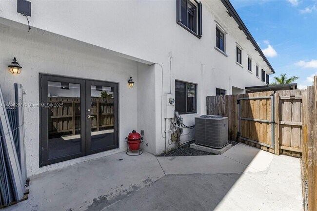 Building Photo - 13353 SW 250th Terrace