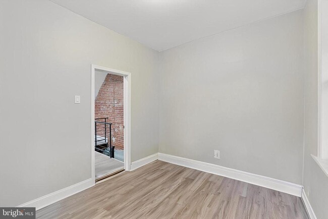 Building Photo - 1323 N 28th St