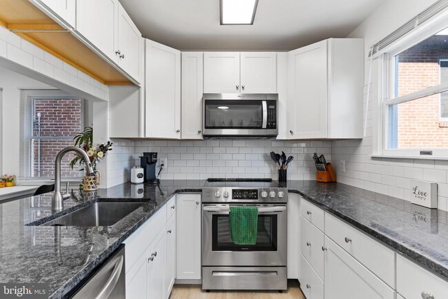 Primary Photo - 2309 N 2nd St