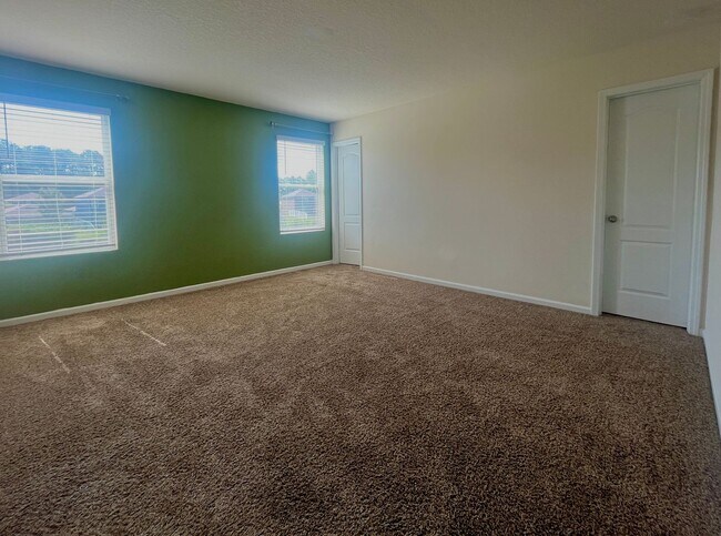Building Photo - 131 Ashwood Cir