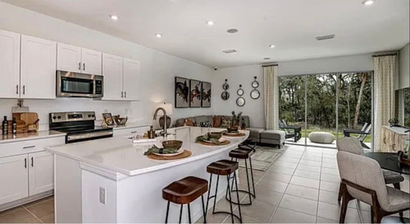 Building Photo - 8617 Lunar Skye St
